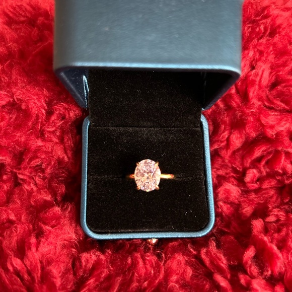 Oval Solitaire - Picture 3 of 3